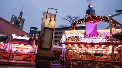 Pandemie stoppt das Weihnachtsgesch&auml;ft der Verbraucher