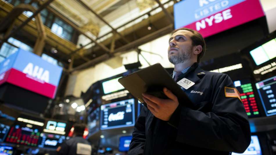 Handel an der Wall Street wegen starker Kursverluste für 15 Minuten ausgesetzt