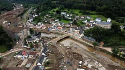 Versicherer: Nach Hochwasserkatastrophe bislang drei Milliarden Euro ausgezahlt