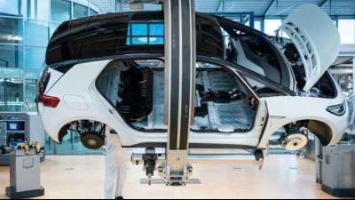 Wirtschaftsforschungsinstitute: Herbstprognose f&auml;llt tr&uuml;be aus 