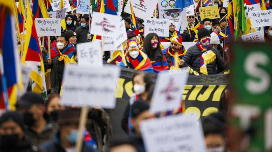 Gegen Peking: Tibeter protestieren vor IOC-Hauptquartier