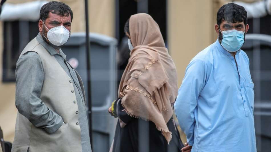 UNO rechnet mit halber Million weiterer afghanischer Flüchtlinge bis Jahresende