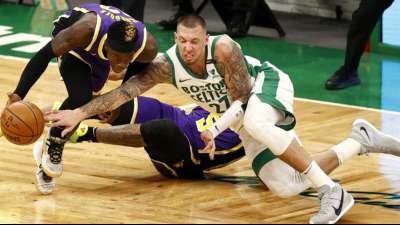 NBA: Schr&ouml;der gewinnt deutsches Duell mit Theis