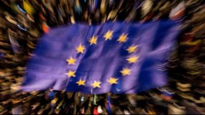 Gipfel vertagt Entscheidung zu Finanzhilfen für EU-Länder in Corona-Krise