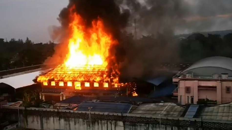 Thailand: Insassen setzen Gef&auml;ngnis als Corona-Protest in Brand