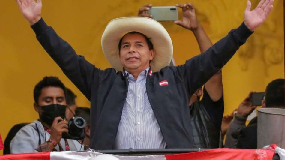 Castillo liegt bei Stichwahl in Peru knapp vorn - Fujimori erhebt Betrugsvorw&uuml;rfe