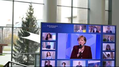 Spitzenpolitiker empfinden Videokonferenzen als effizienter