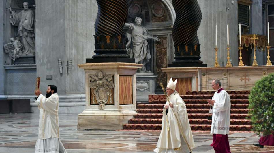 Papst vergleicht in Corona-Krise gestorbene Pfleger mit gefallenen Soldaten