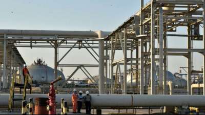 Saudi-Arabien verkündet weitere Einschnitte bei Öl-Fördermenge