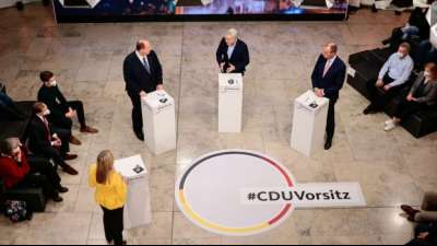 Bewerber f&uuml;r CDU-Vorsitz f&uuml;r sch&auml;rfere Corona-Ma&szlig;nahmen