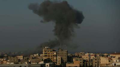 Israel und Hamas setzen Angriffe fort