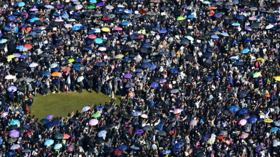 Zehntausende demonstrieren sechs Monate nach Beginn der Proteste in Hongkong