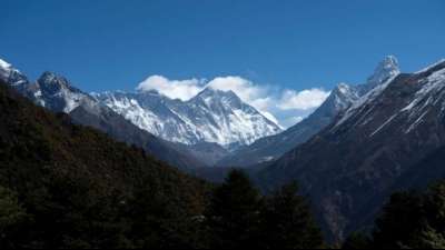 Hongkonger Bergsteigerin erreicht Mount-Everest-Gipfel in Rekordzeit