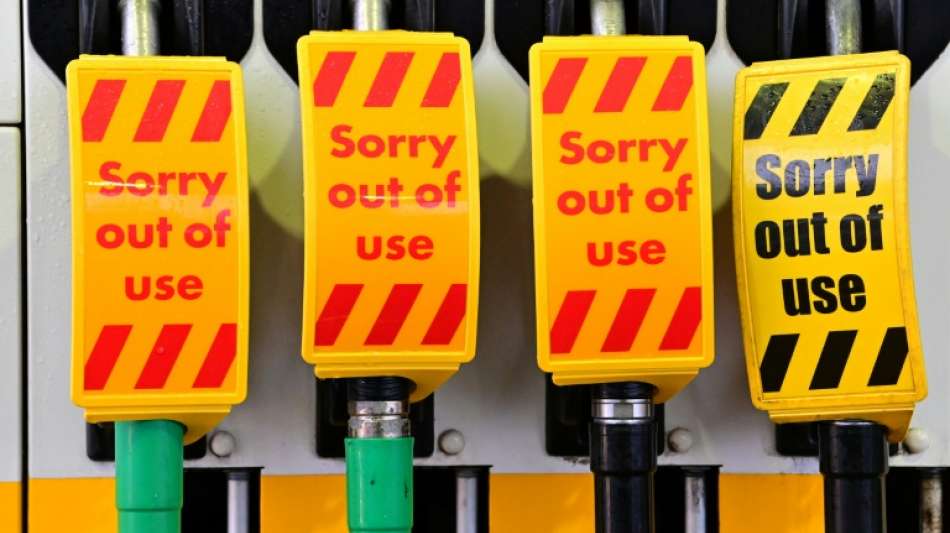 Britische Tankstellenvereinigung f&uuml;hrt Treibstoffknappheit auf Panikk&auml;ufe zur&uuml;ck