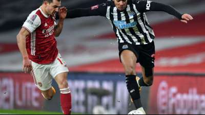 Friseur-Besuch: Newcastle k&uuml;ndigt Strafe f&uuml;r Joelinton an