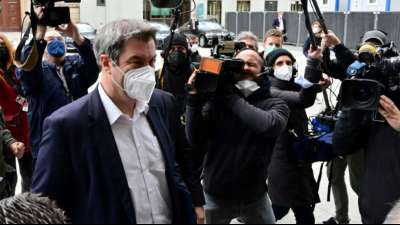 Laschet und S&ouml;der nutzen Auftritt vor Fraktion zu Eigenlob - und Sticheleien