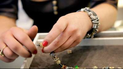 Schmuckhersteller Pandora verarbeitet nur noch synthetische Diamanten 