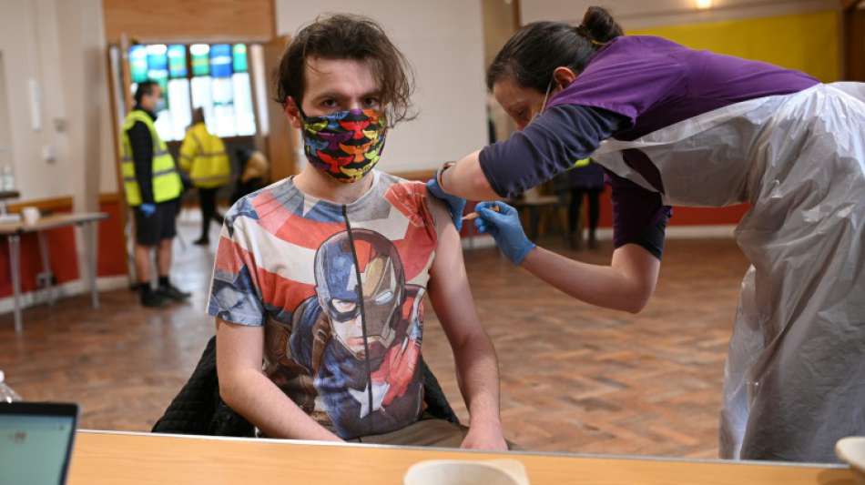 Alle Erwachsenen in Gro&szlig;britannien sollen bis Ende Juli erstes Impfangebot erhalten