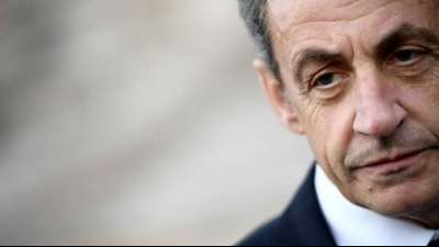 Paris: Sarkozy kommt wegen Bestechungsverdachts vor Gericht