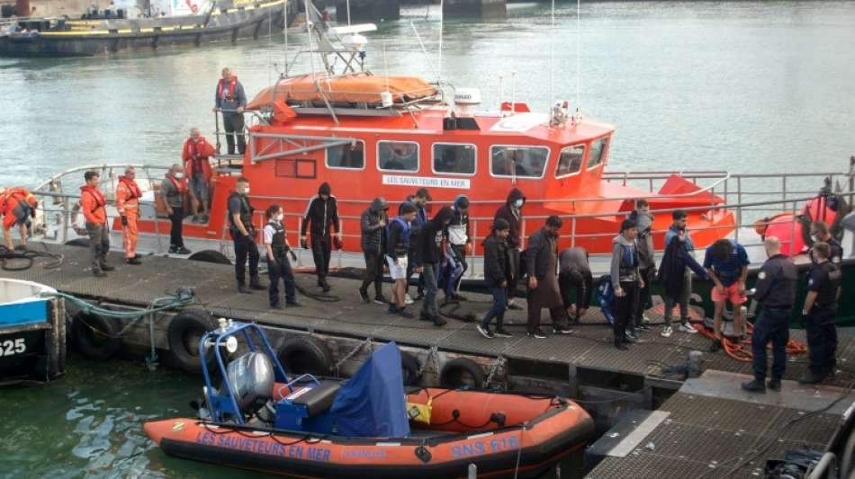 Mehr als 290 Migranten auf Ärmelkanal aus Seenot gerettet 