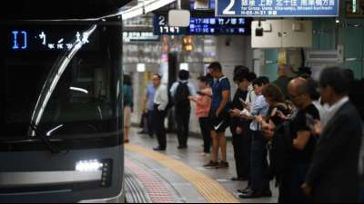 Zwei Verletzte bei S&auml;ureangriff in U-Bahn-Station in Tokio