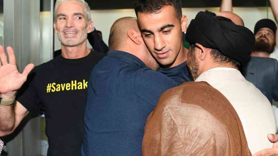 Fussballer Al-Araibi nach Entlassung aus Haft in Australien empfangen