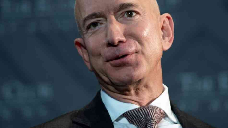 Online-Versandhändler: Amazon erhöht in den USA die Gehälter