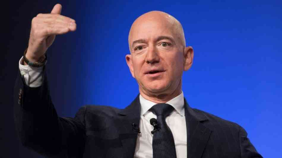 Internet: Onlinehändler Amazon fährt enormen Quartalsgewinn ein