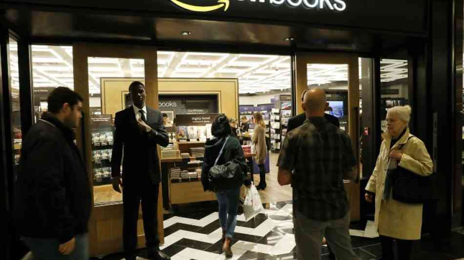 Online: Amazon will mehr Buchläden und Vier-Sterne-Shops eröffnen 