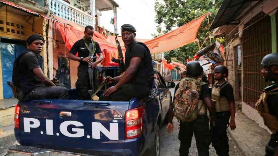Armee erlangt Kontrolle über Rebellenhochburg der Komoren zurück