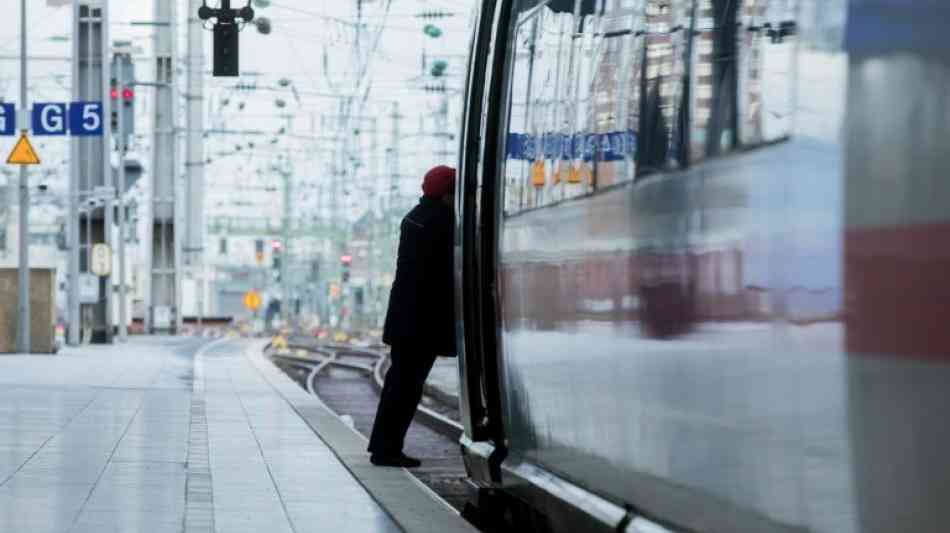 Bahn: Zugverkehr in Nordrhein-Westfalen und Rheinland-Pfalz gestoppt
