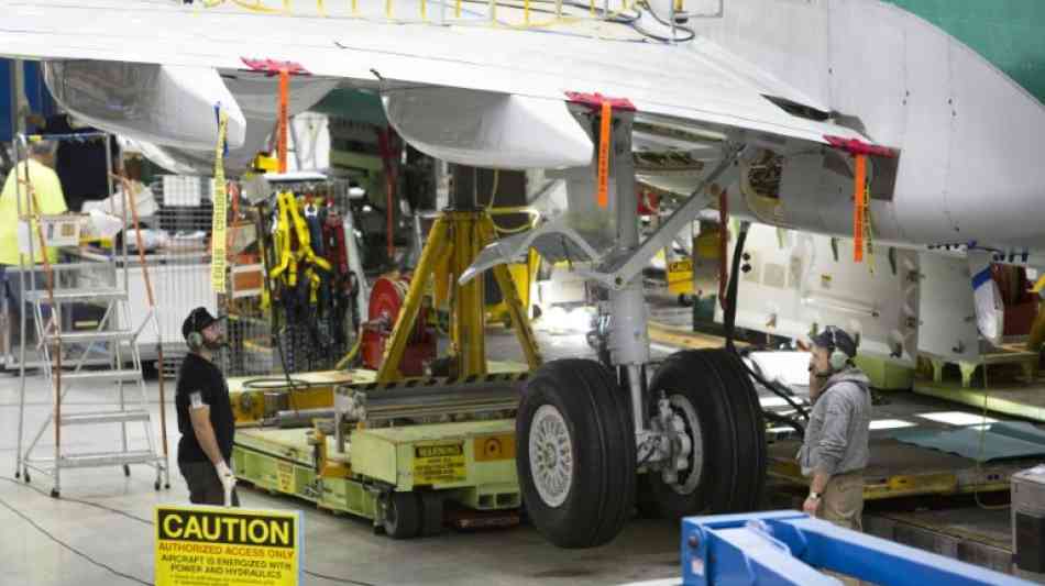 Flugzeugbauer Boeing stellt Änderungen an Typ 737 Max 8 vor  