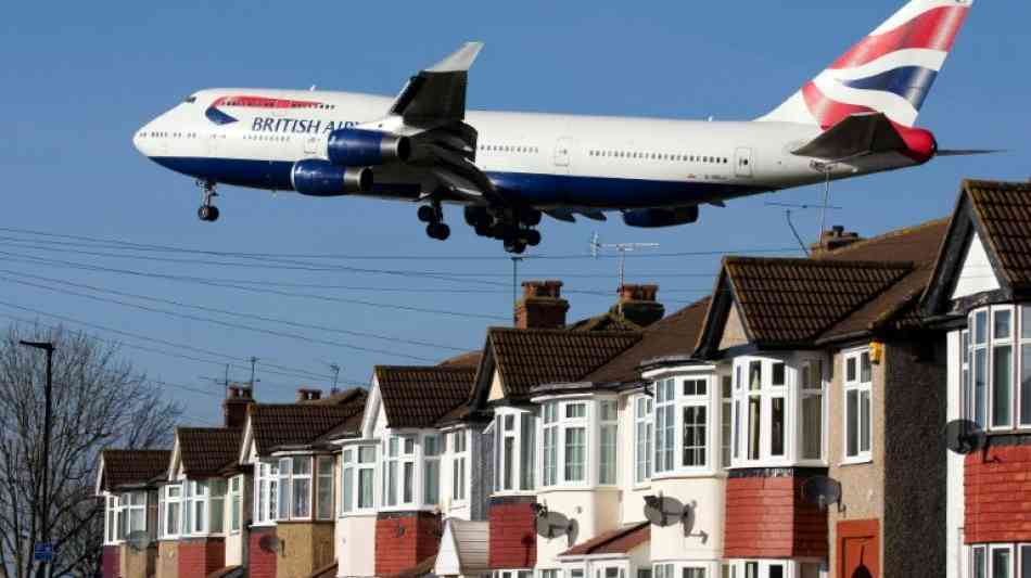 Britisches Parlament stimmt Ausbau von Flughafen London Heathrow zu