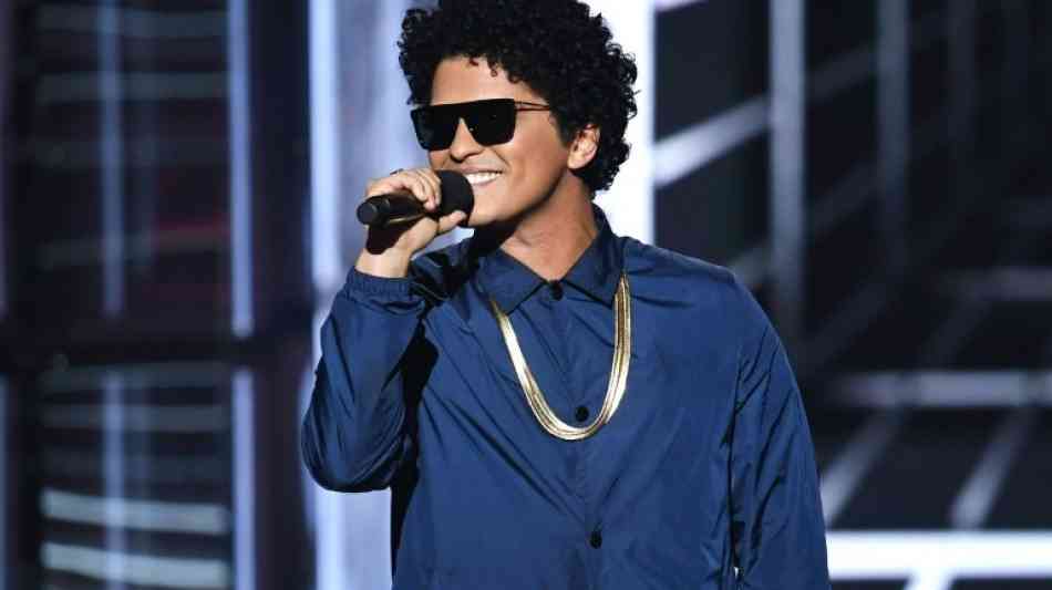 Bruno Mars macht sich über Zensur seiner Songs in Indonesien lustig   