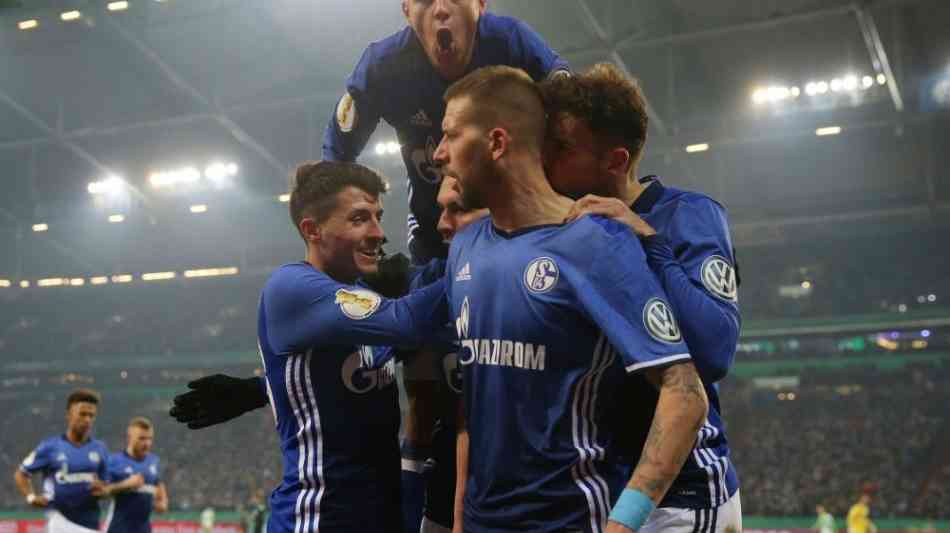 Fußball: Guido Burgstaller schießt Schalke ins Pokal-Halbfinale