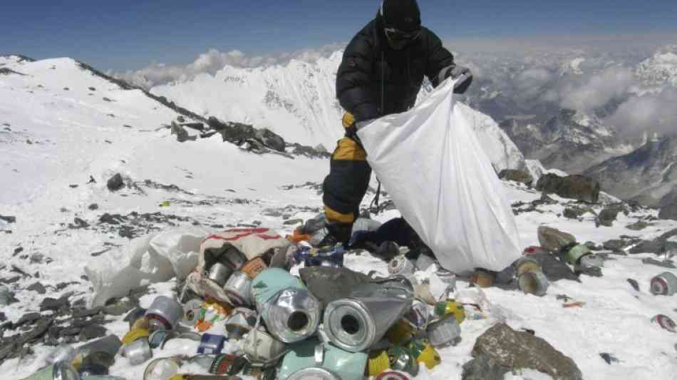 China schließt Basislager am Mount Everest für einfache Touristen