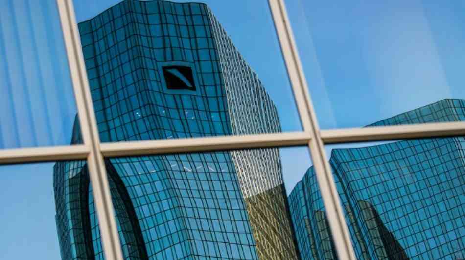Deutsche Bank erzielt erstmals wieder einen Jahresgewinn seit 2014