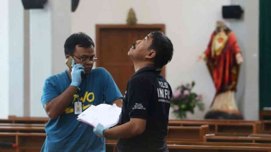 Deutscher Priester bei Schwert-Attacke in indonesischer Kirche verletzt