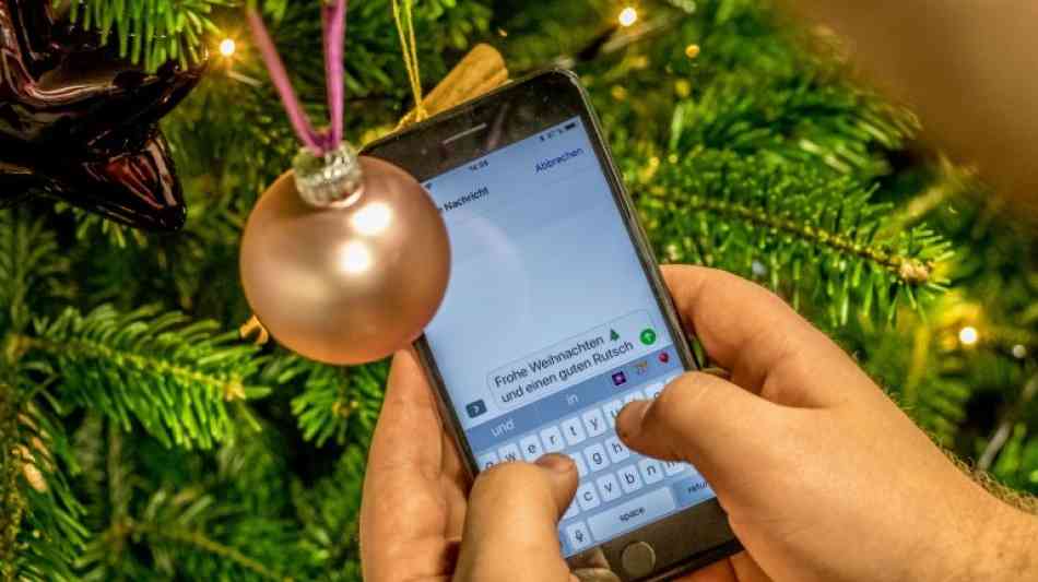 Drogenbeauftragte ruft Familien zu smartphonefreiem Weihnachtsfest auf 