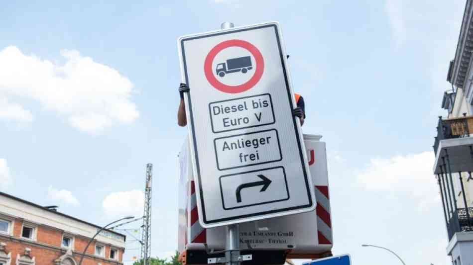 Erste Großkontrolle zur Überwachung von Diesel-Fahrverbot in Hamburg
