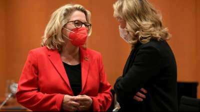 Entwicklungsministerin Schulze rechnet mit Vorg&auml;nger M&uuml;ller ab