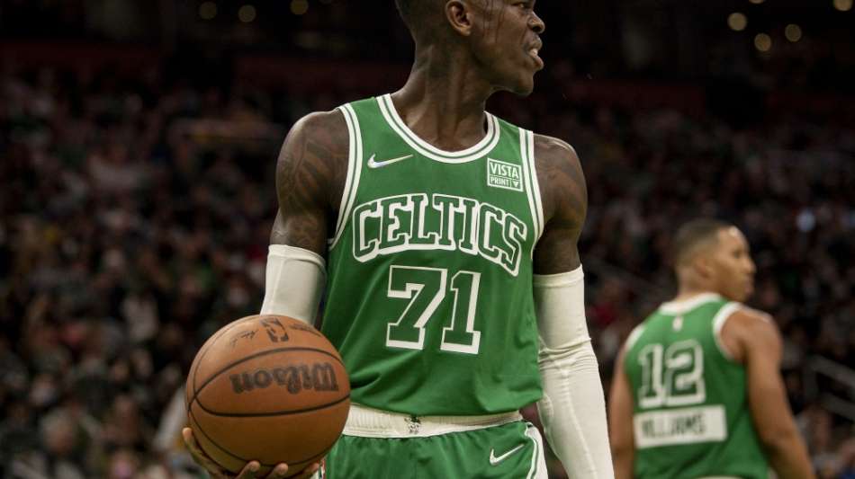 NBA: Dennis Schr&ouml;der gewinnt Duell mit Ex-Kollege Theis