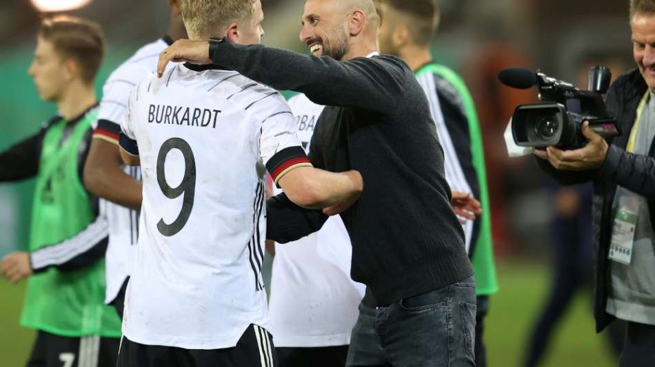 "K&uuml;hles Bier aus Ostwestfalen" statt Zigarre: Di Salvo genie&szlig;t Deb&uuml;tsieg in der Heimat