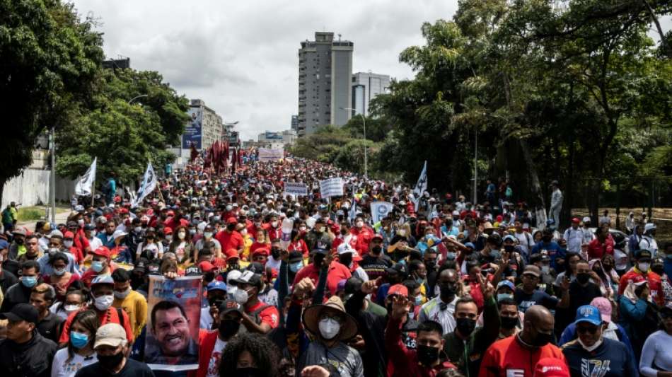 Tausende Venezolaner gehen zur Unterst&uuml;tzung von Maduro auf die Stra&szlig;e