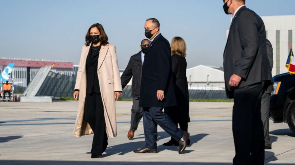 US-Vizepräsidentin Kamala Harris auf Versöhnungsbesuch in Paris