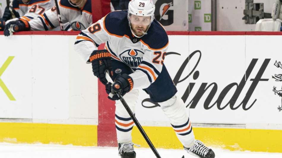 Eishockey-Star Leon Draisaitl bereitet den Oilers-Siegtreffer vor