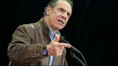 New Yorks Gouverneur Cuomo wegen Bel&auml;stigungsvorw&uuml;rfen unter Druck