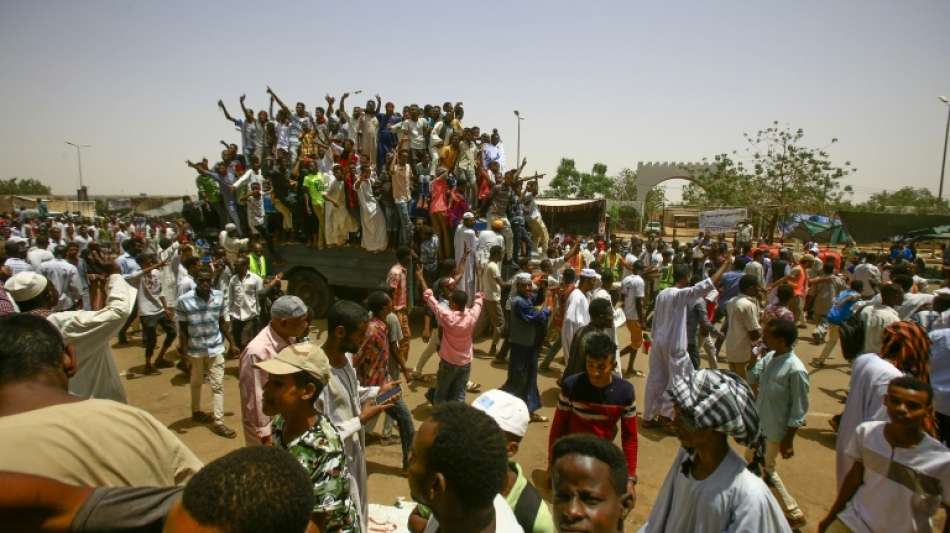 Protestbewegung und Militärs im Sudan bilden gemischtes Komitee