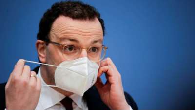 Spahn dr&uuml;ckt bei Impfungen mit Astrazeneca-Produkt aufs Tempo