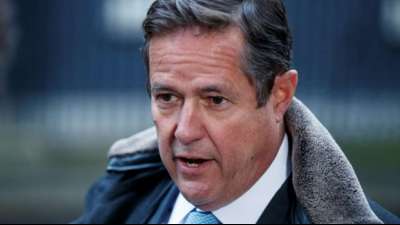 Britischer Bankchef tritt wegen Verbindungen zu Epstein zurück 